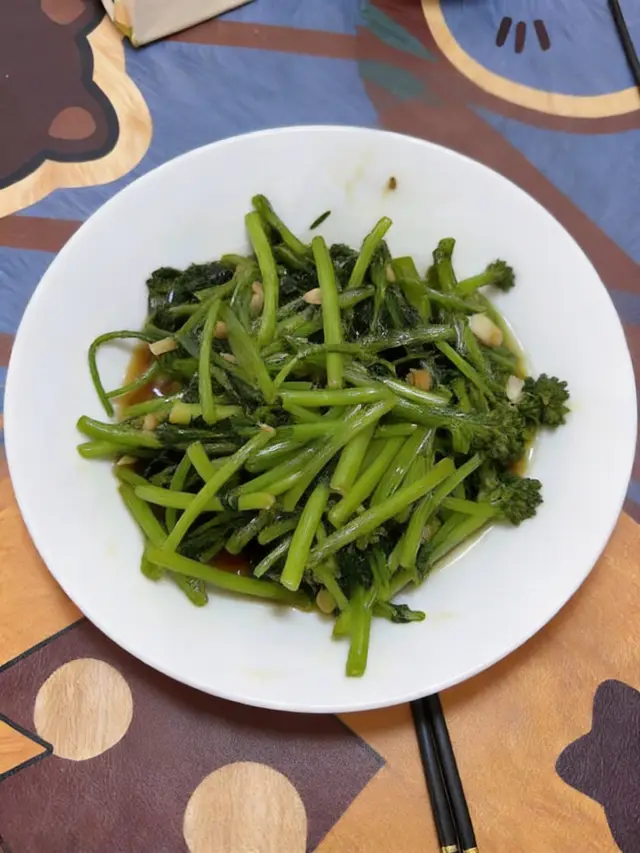 清炒茼蒿