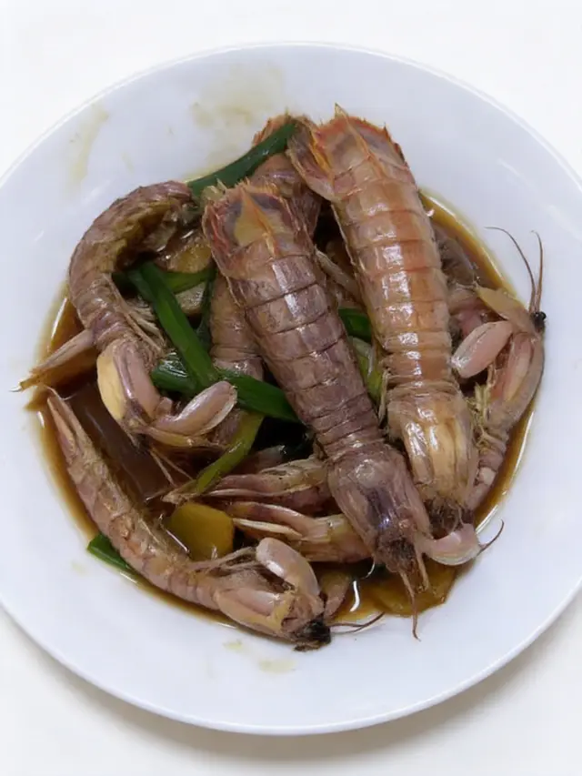 姜葱炒皮皮虾