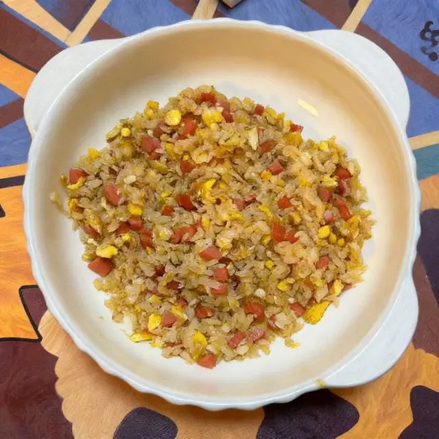鸡蛋火腿炒饭