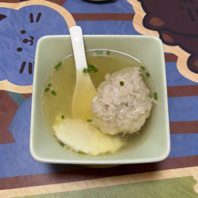鸡蛋肉饼汤